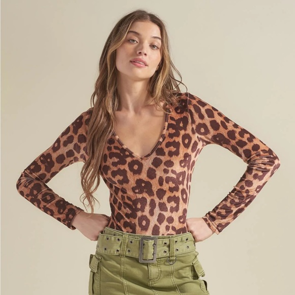 Spirithoods JAGUAR LONG SLEEVE VELVET BODYSUIT | WOMEN'S - Picture 3 of 9